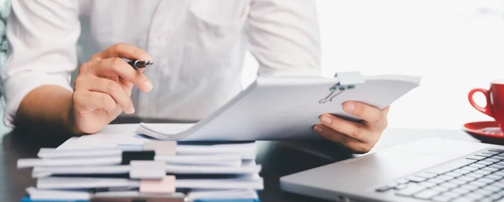 Choosing Right_ Factors For Businesses in Tax Preparation Services