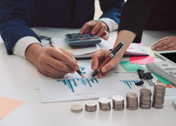 How a Virtual CFO for Startups in USA Can Help with Fundraising and Investor Reporting