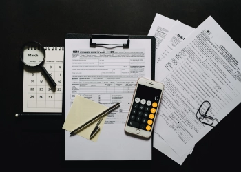 Can You Analyze Which Offshore Accountants Can Handle US Tax Compliance Best?